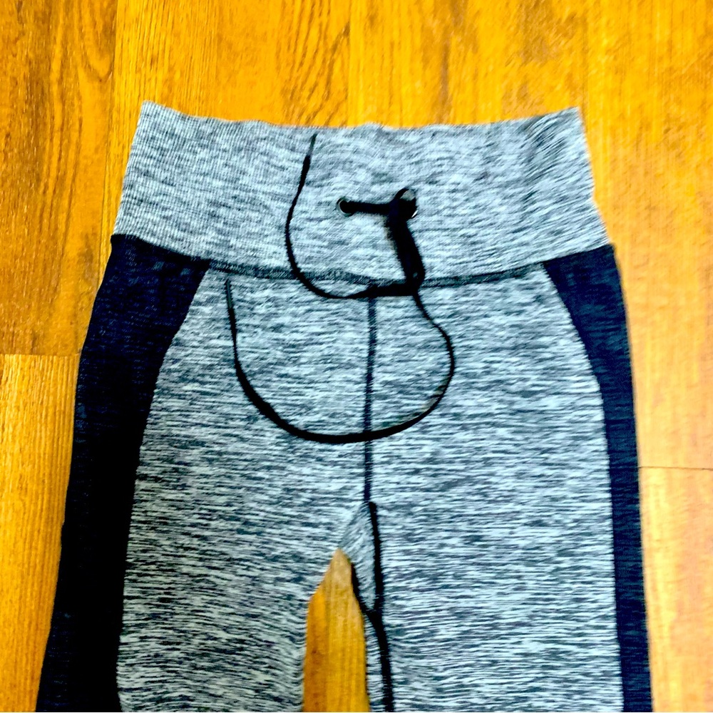NWOT PINK Victoria’s Secret Black & Gray Seamless Leggings